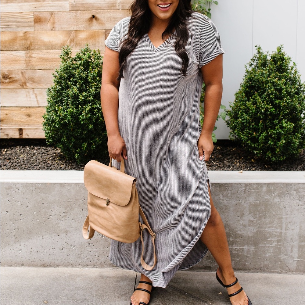 Of Two Minds Maxi Dress - Picture 10 of 12